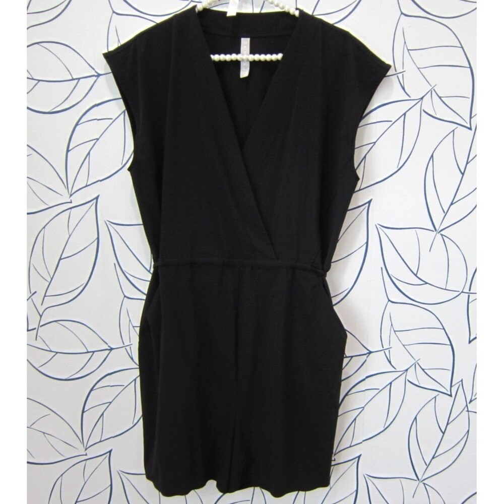 Athleta Marlow Black V-Neck Romper with Cap Sleeves  & Pockets Size L